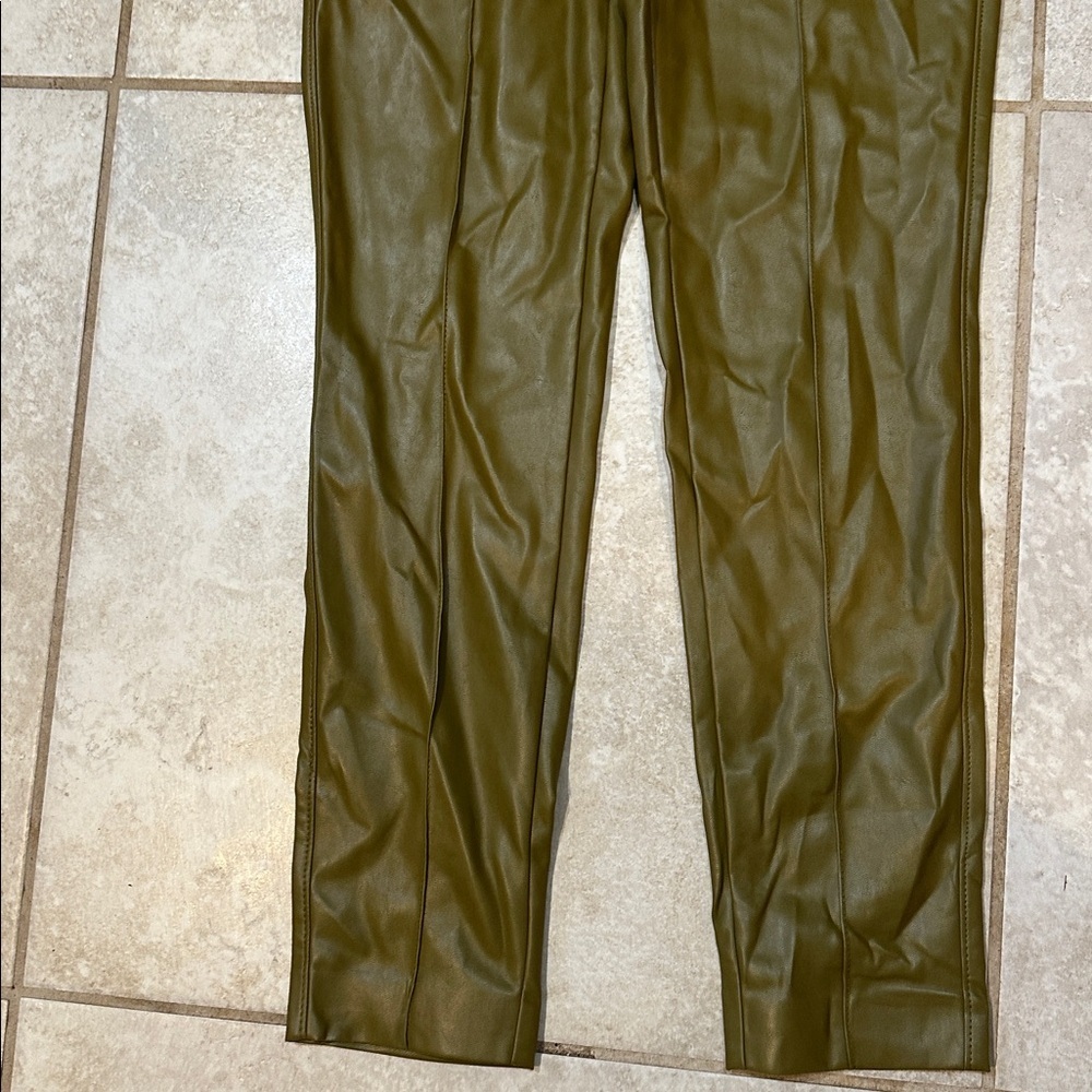 Babaton Aritzia Frida Olive Green Faux Leather Skinny Pants 4 - Picture 10 of 11